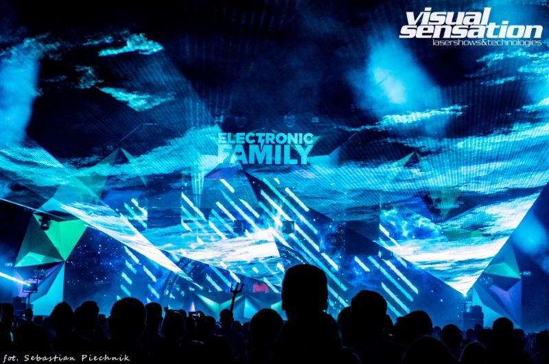 electronic_family_01.jpg