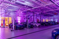 Linearny-mapping-laserowy-laserowy-logotyp-oswietlenie-architektoniczne-Toyota-Lexus-Poznan_37