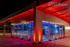 Linearny-mapping-laserowy-laserowy-logotyp-oswietlenie-architektoniczne-Toyota-Lexus-Poznan_76