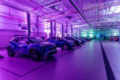 Linearny-mapping-laserowy-laserowy-logotyp-oswietlenie-architektoniczne-Toyota-Lexus-Poznan_88