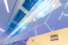 Linearny-mapping-laserowy-laserowy-logotyp-oswietlenie-architektoniczne-Toyota-Lexus-Poznan_96